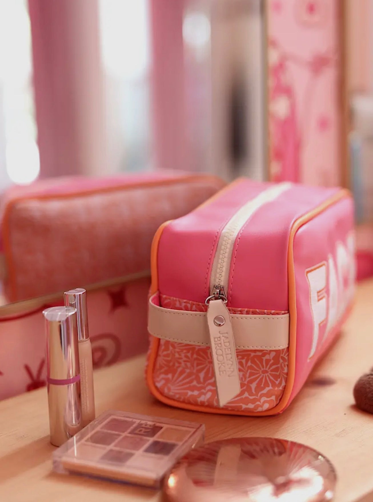 FACE cosmetic bag with handle